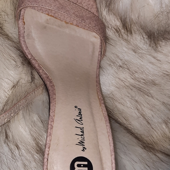 M by Michael Antonio Nude Snakeskin Pattern Heels - Picture 3 of 5